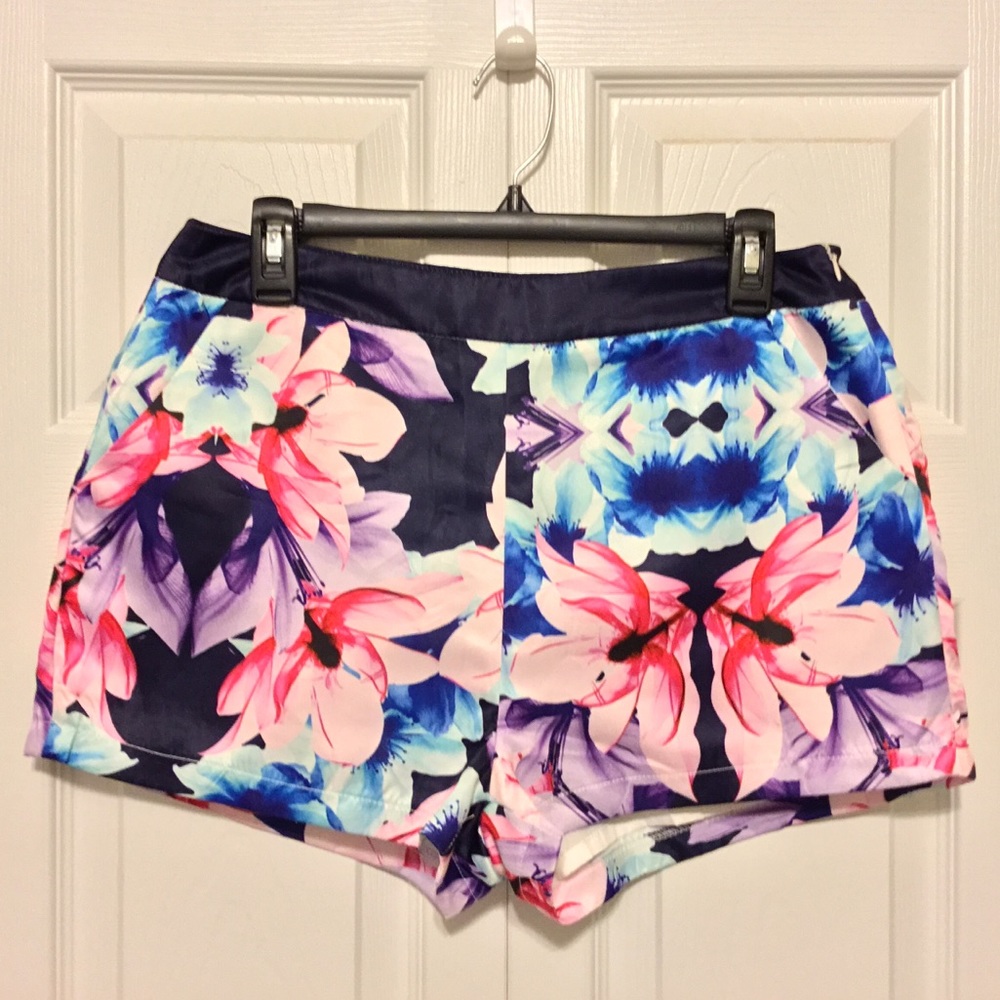 Bright Colored Flower Shorts Large #130